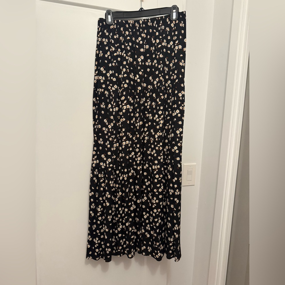 Carly Jean Los Angeles Black Maxi Skirt with Cream Floral Print